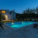 Bb Iv Tatil Evi *