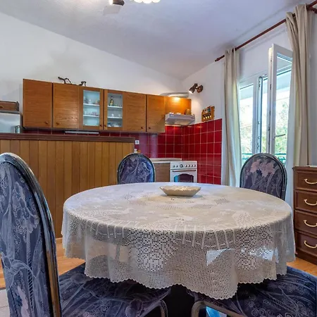 3 Bedroom Beautiful In Holiday home Gata
