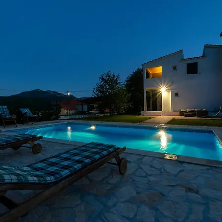 3 Bedroom Beautiful In