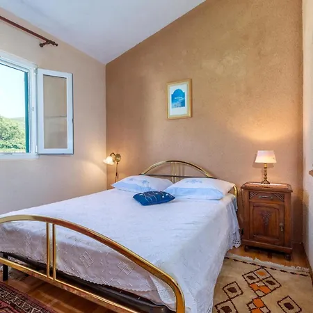 3 Bedroom Beautiful In Holiday home